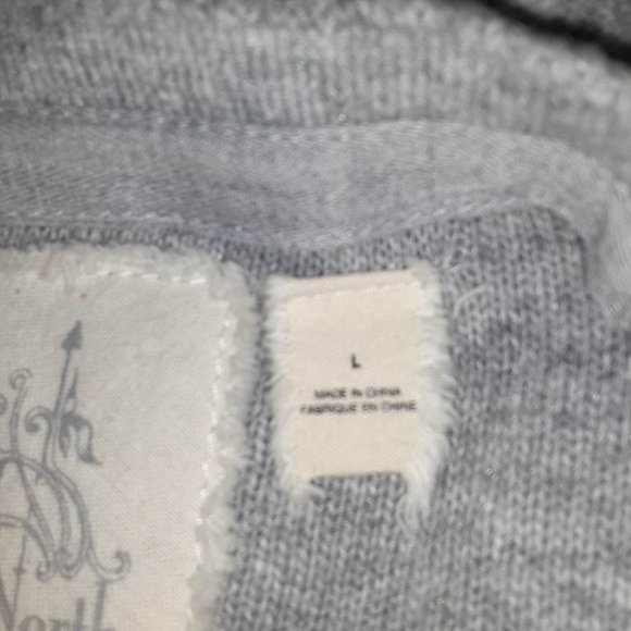 Angel of the North Light Weight Sweater Grey w/ Lace Accents Size Large - Picture 12 of 14